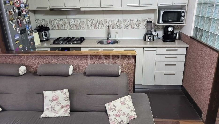 Apartament 3 camere, zona Eroilor, Florești - 79 mp - Poză 1