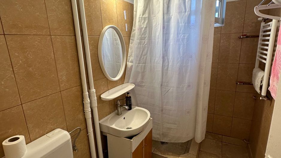 Apartament 2 camere P-ta 700 - Poză 4