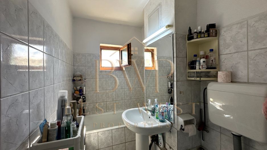 Apartament 3 camere, 2 bai, etaj intermediar, Dambovita - Poză 9