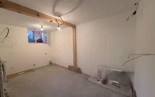 Casă de vanzare 6 camere 220 m² utili cu 376 M² teren la șosea - Poză 17