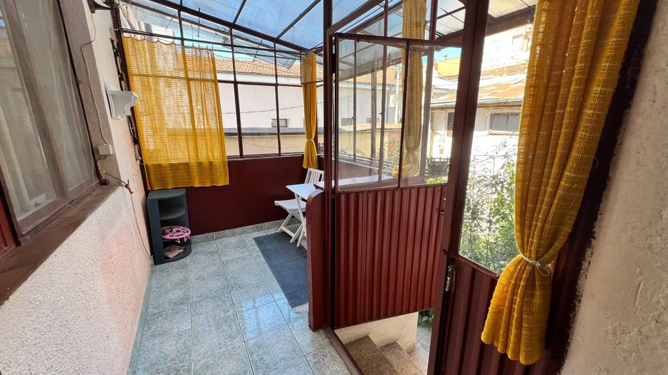 Apartament spatios cu 3 camere | 83 mp + veranda + curte | Ultracentral - Poză 18