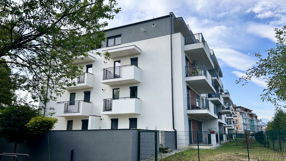 Apartament 3 camere cu Gradina si Terasa. Sibiu - Poză 1