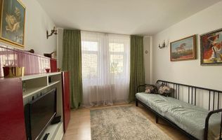 Apartament cu doua camere decomandat, piata Domenii