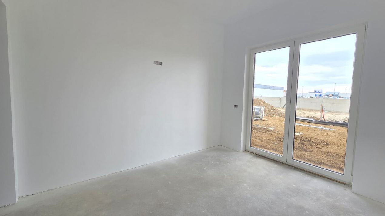 De vânzare apartament 2 camere ansamblu de locuinte Micro 9 in Satu Mare - Poză 2