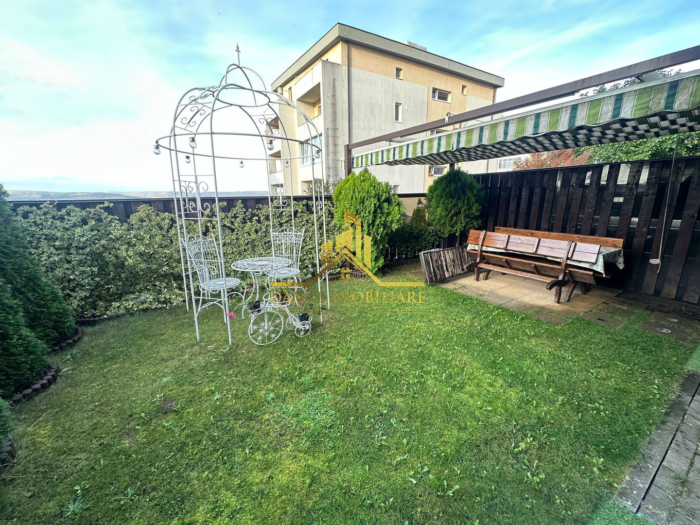 2 camere, decomandat, modern. bloc nou, curte, parcare, Calea Turzii - Poză 2