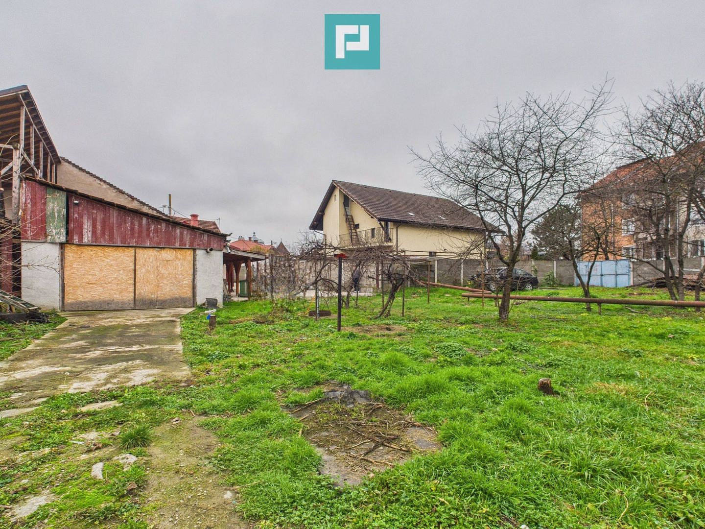 Două case, curte mare, lângă Castelul Huniazilor - Poză 44