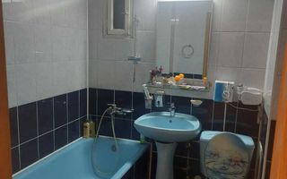 Închiriere apartament 3 camere Pacurari Alpha Bank - Poză 3