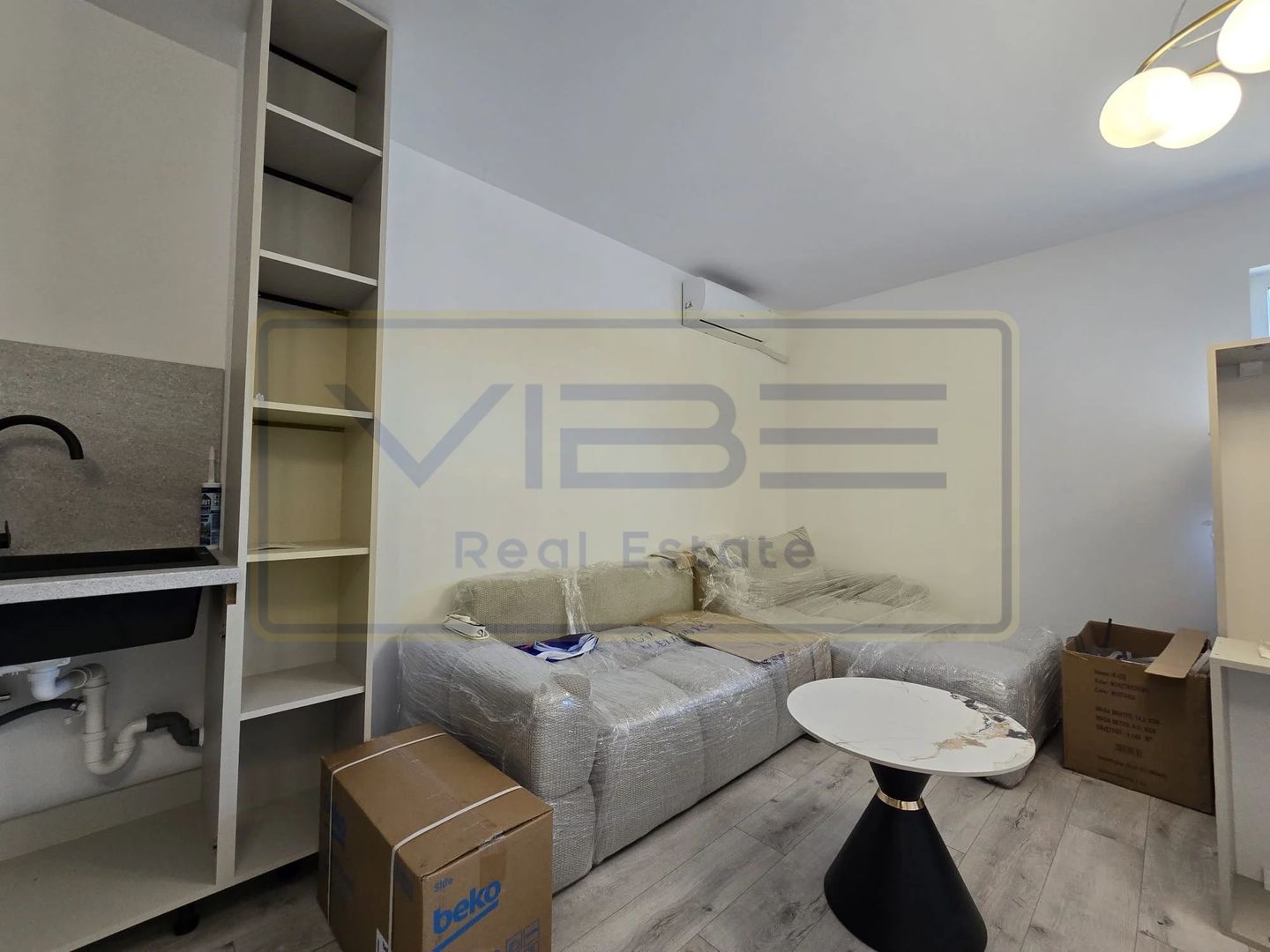 Poitiers Tower -Prima inchiriere - 2 camere + dressing  - mobilat modern - Poză 15