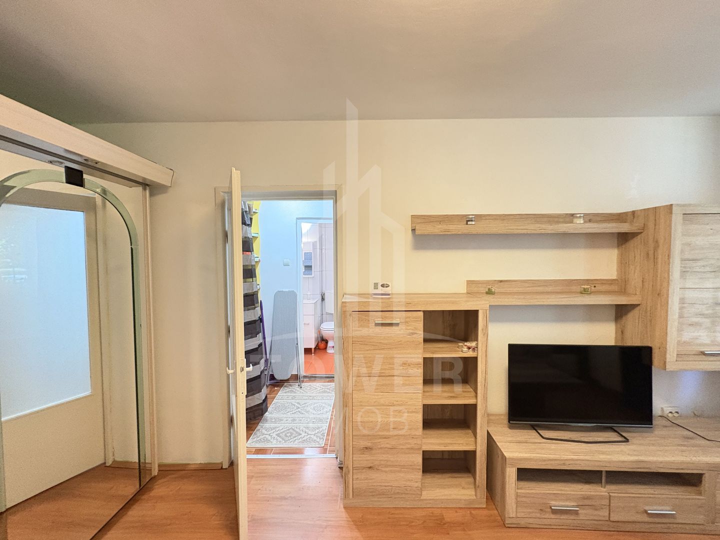 Apartament 2 camere, parter, mobilat și utilat – Str. Oștirii, zonă excelenta - Poză 3