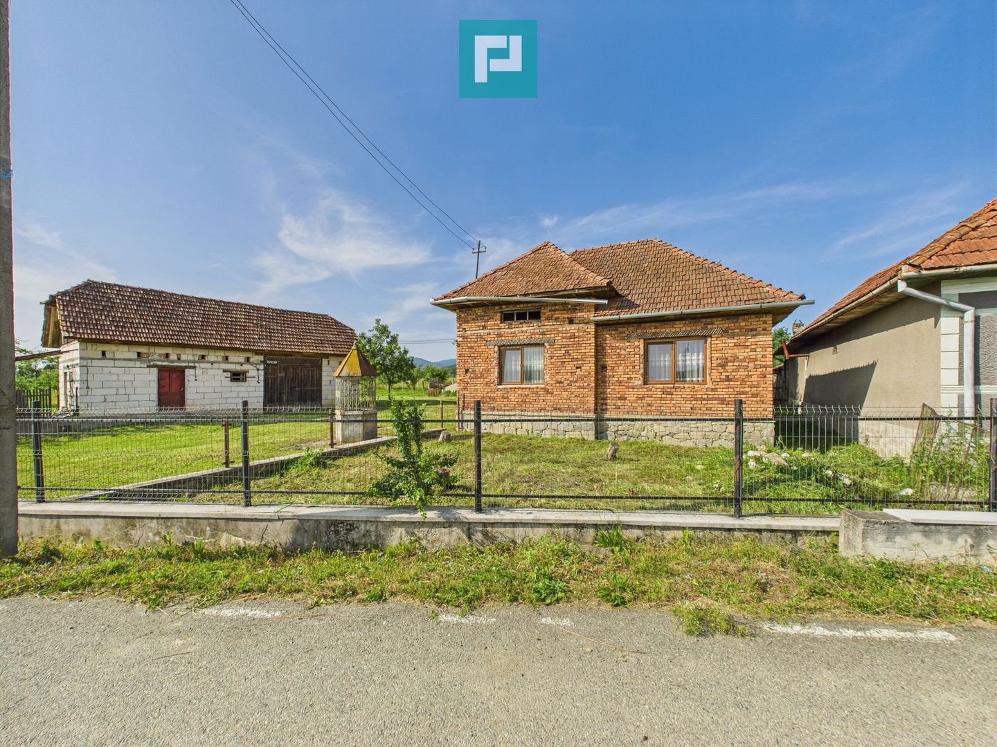 Casă cu teren de 4707 mp în Hălmăgel, județul Arad - Poză 21