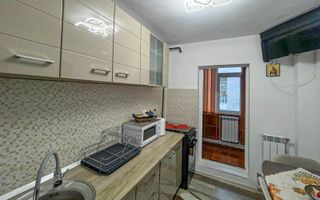 Apartament 2 Camere Decomandat ETAJ INTERMEDIAR - zona Galata - Poză 2