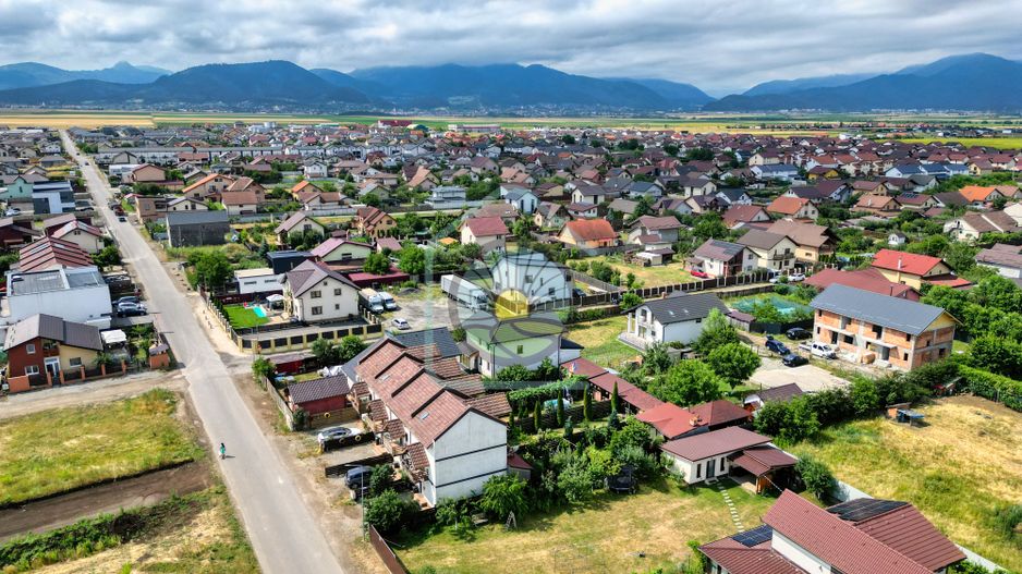 CASA  5 CAMERE IZVOR-TARLUNGENI - Poză 2
