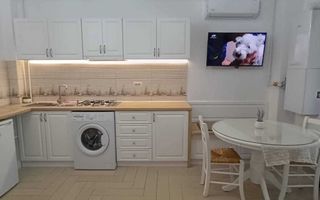 Garsonniera de vanzare in Mamaia Nord cu Piscina Exterioara si parcare - Poză 4