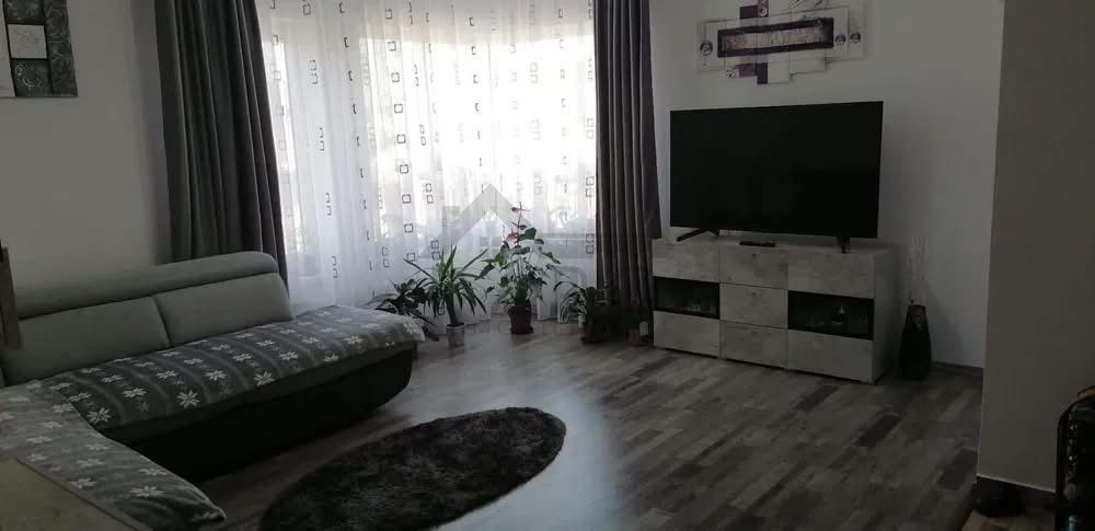 Închiriez apartament 2 camere + loc de parcare - Poză 6