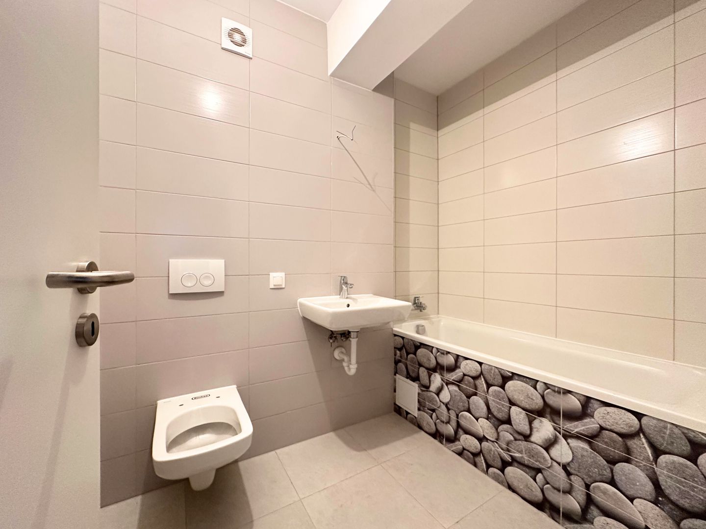 VÂNZARE APARTAMENT 2,5 CAMERE  NOU NELOCUIT - Poză 20