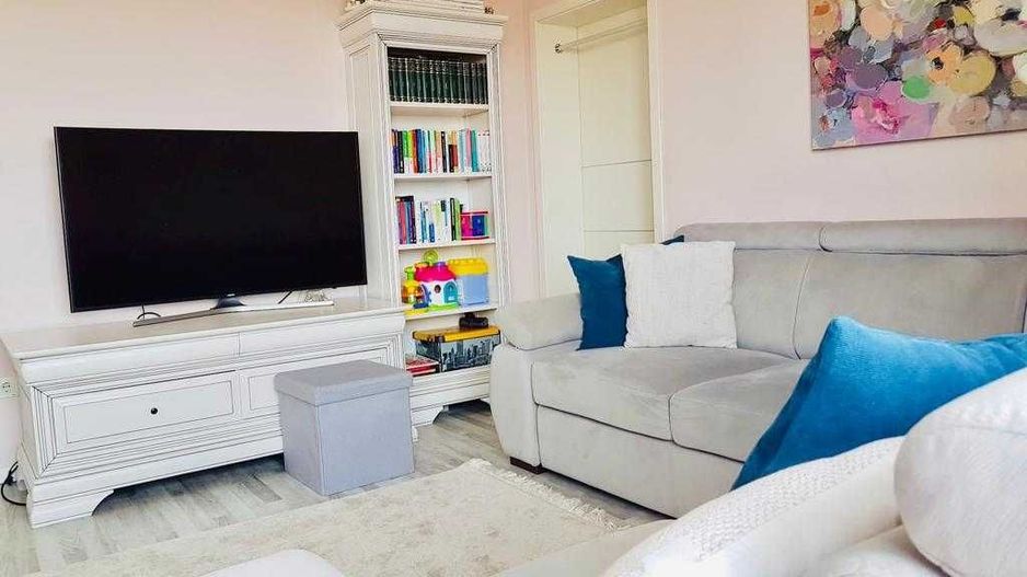 Apartament 3 camere zona Avangarden - Poză 1