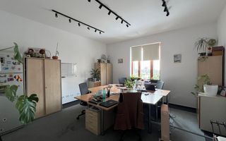 Vilă de Prestigiul în Inima Cartierului Cotroceni – Strada Clunet - Poză 1