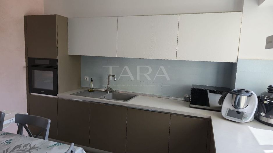 Apartament decomandat cu 3 camere în Mărăști, zona Cinema Mărăști. - Poză 2