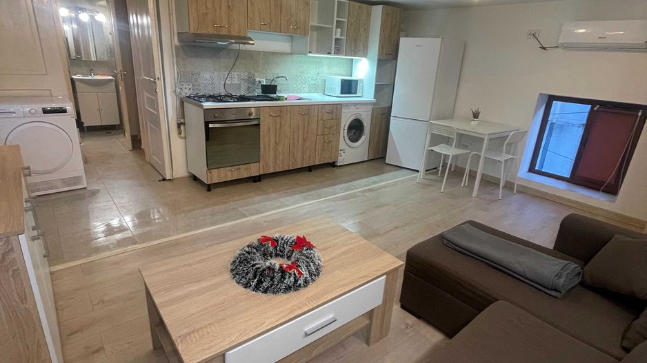 BRASADAS închiriază ap 2 cam in vilă et 1 UNIRII. - Poză 1