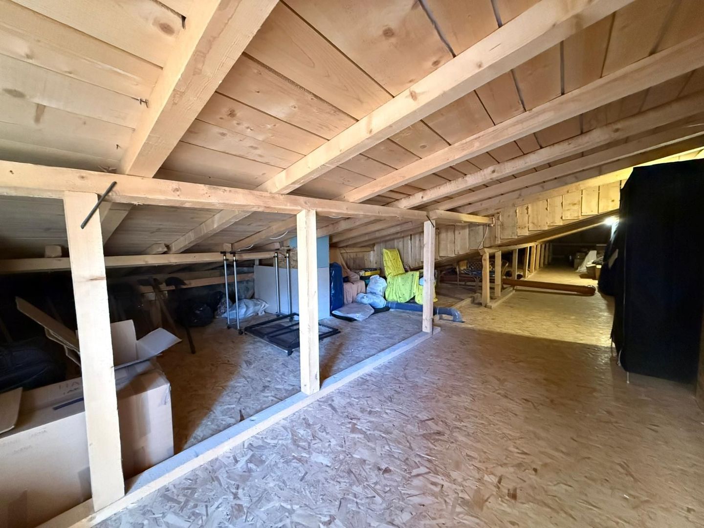 Casa renovata integral | acces auto in curte | Centrala proprie - Poză 16