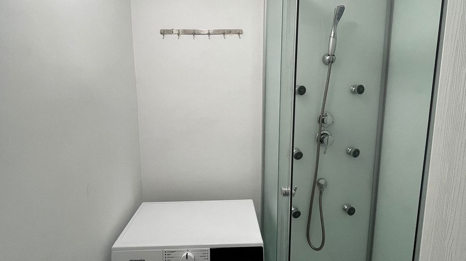 Garsonieră modernă, etaj 3, totul nou, aproape metrou 1 Decembrie - Poză 3