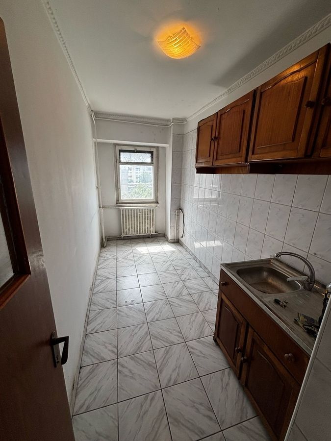 GARSONIERA SPATIOSA  METROU APARATORI PATRIEI - Poză 6