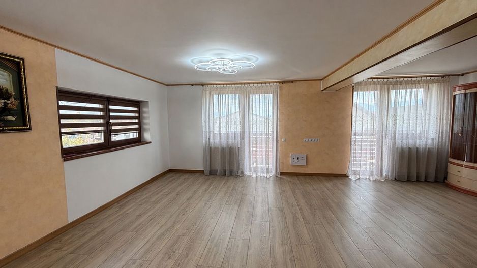 Casa 5 camere pretabila pentru locuit si sediu firma - C. Arhitectilor - Poză 6
