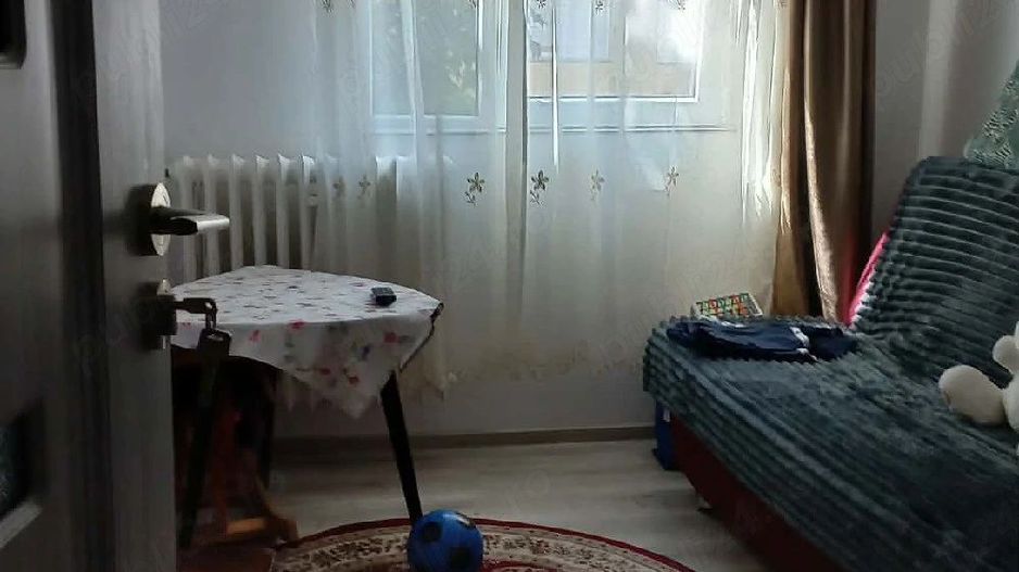 BRASADAS vinde ap 3 cam etaj 1 14 Mai. - Poză 6