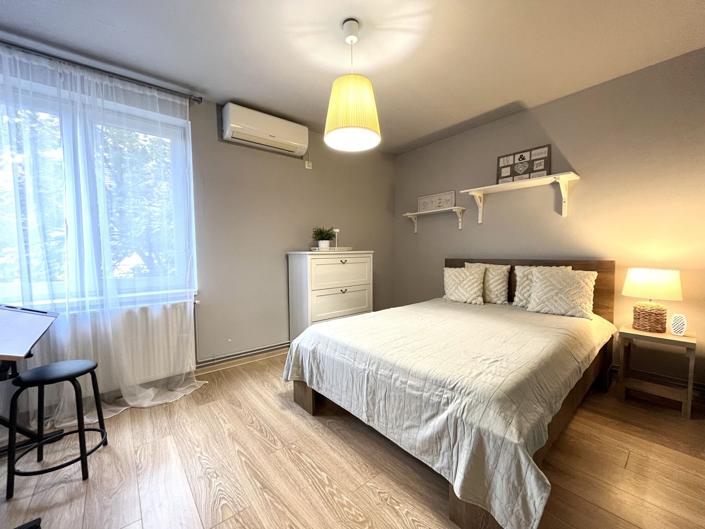 Apartament 2 camere, primitor si luminos,  2 minute de Piața Victoriei - Poză 11