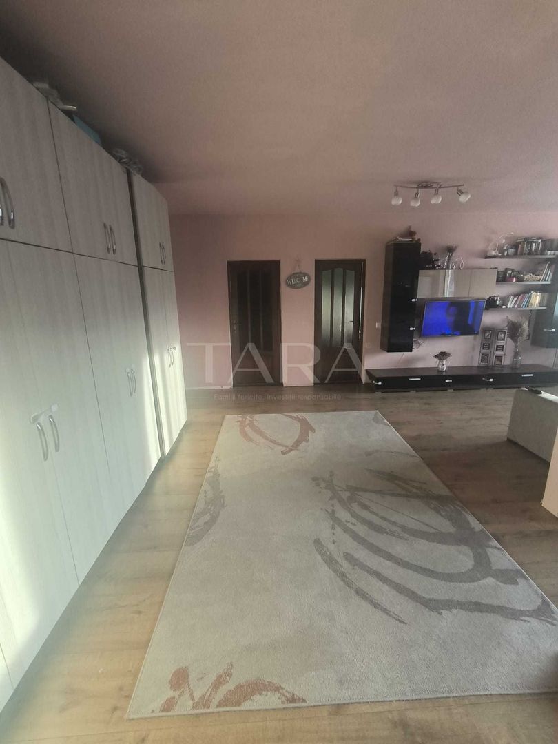 3 camere spațioase cu parcare, într-o zonă liniștită din Florești. - Poză 3