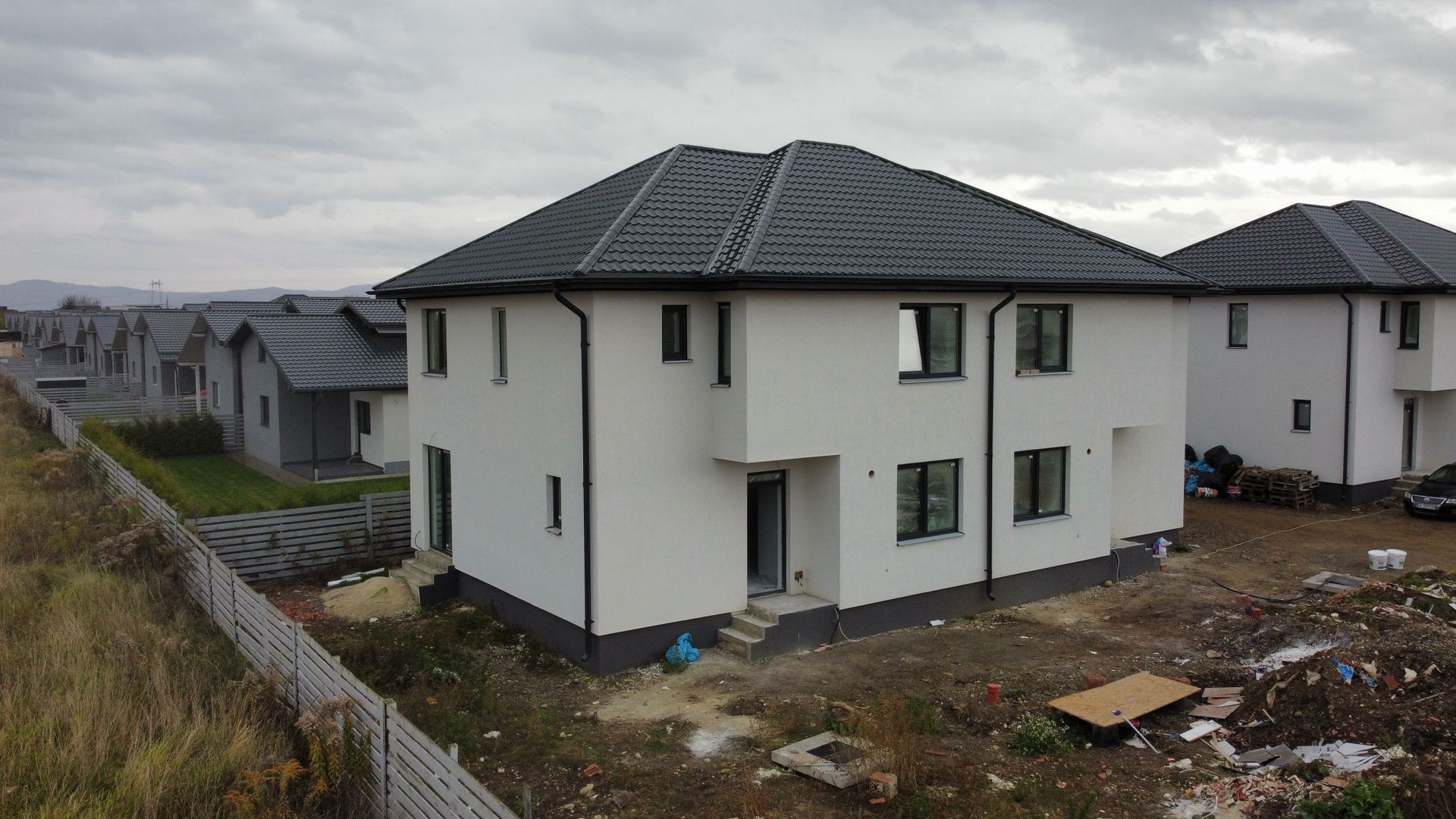 DE VÂNZARE – DUPLEX MODERN ÎN CARTIERUL IZVOR - Poză 2