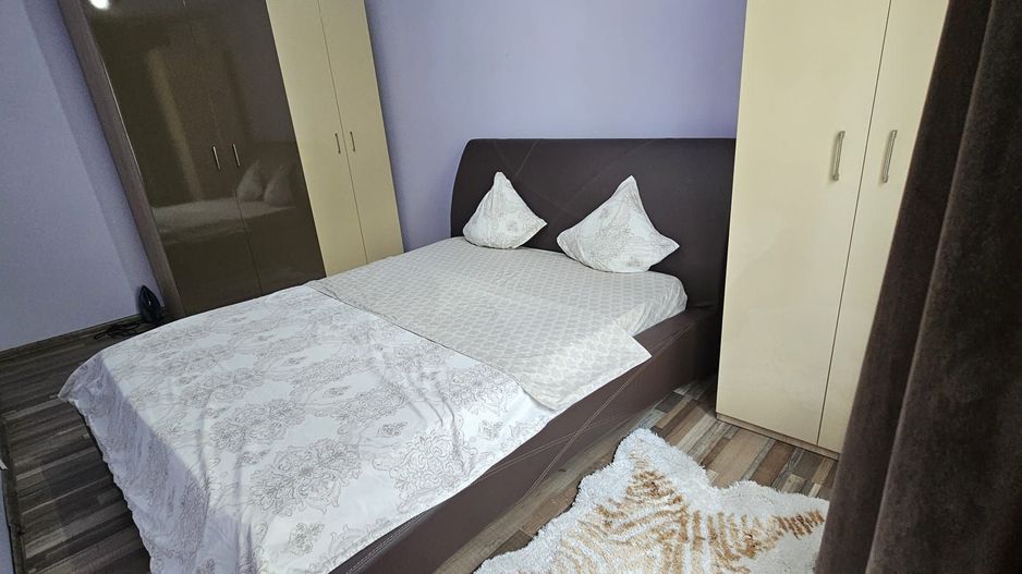 Apartament 3 camere, Zona Circumvalatiunii, Etaj 2, Mobilat si Utilat complet - Poză 2