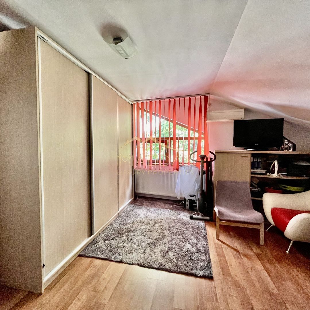 Vila cu 5 camere //2 parking// Zona Domenii - Poză 37