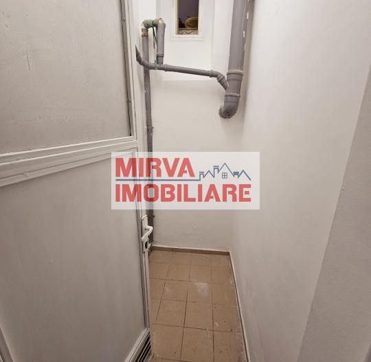 🏢 Spațiu de birouri – 5 camere, 3 băi – Mansardă vilă, Central - Poză 55