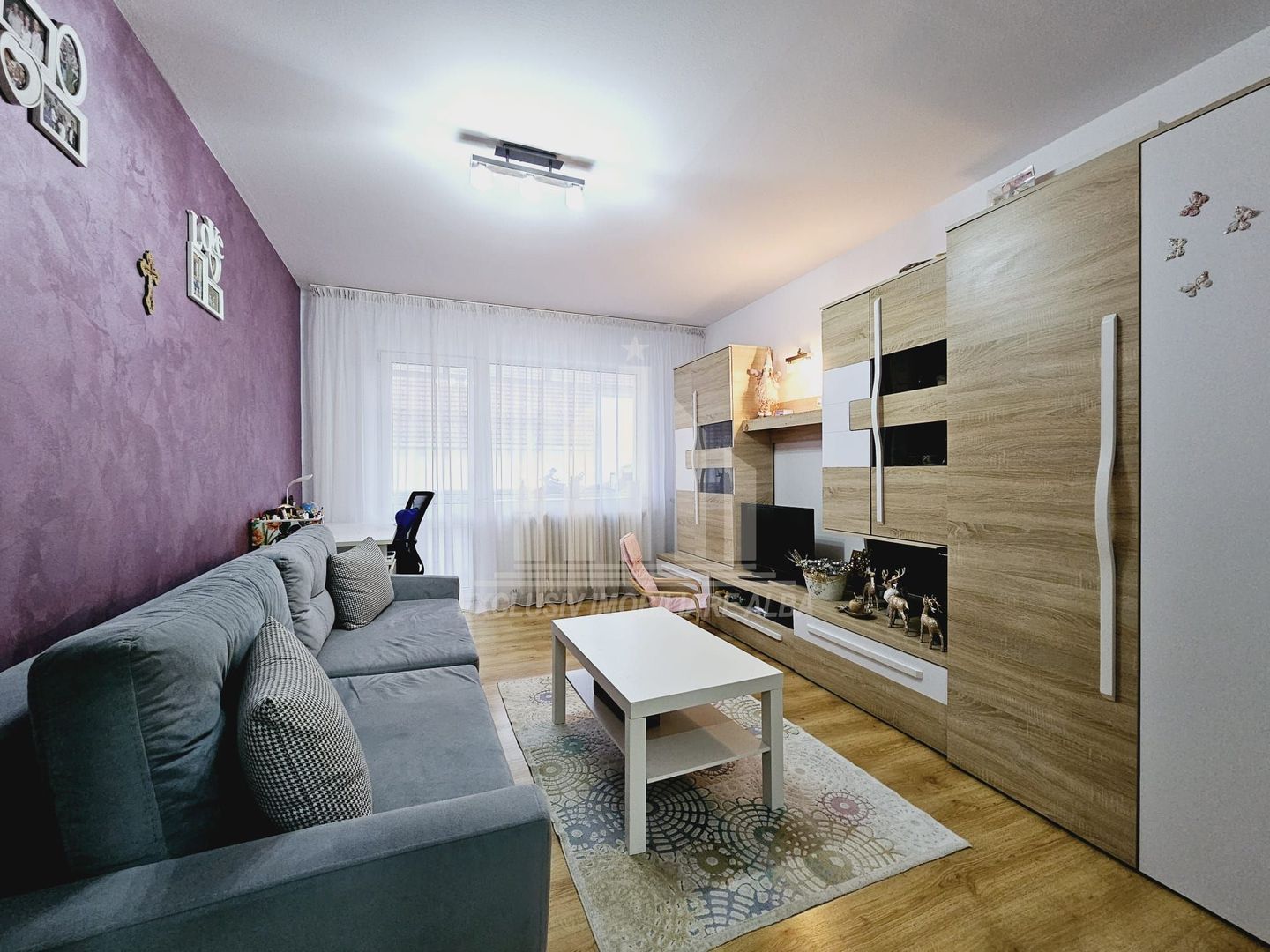 Apartament cu 3 camere de vanzare, Ampoi 1 - Poză 1