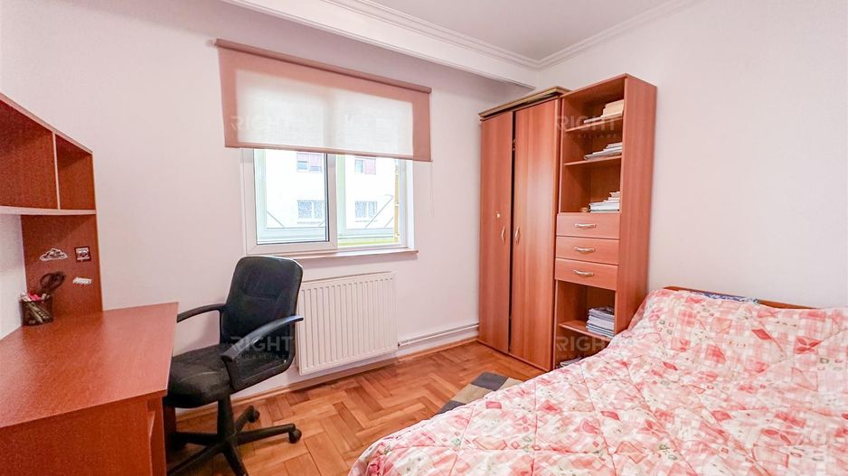 Apartament 4 camere | 2 balcoane | loc parcare | Sacele Brasov - Poză 6
