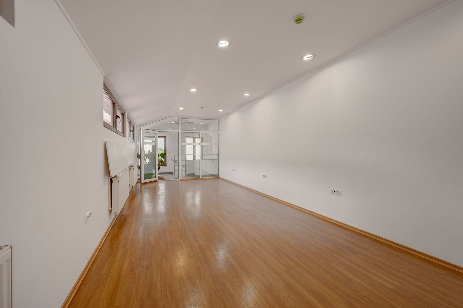 3 IMOBILE - LOT 676 MP - RECONSOLIDATE - ROMANA VICTORIEI - DOROBANTI - Poză 34
