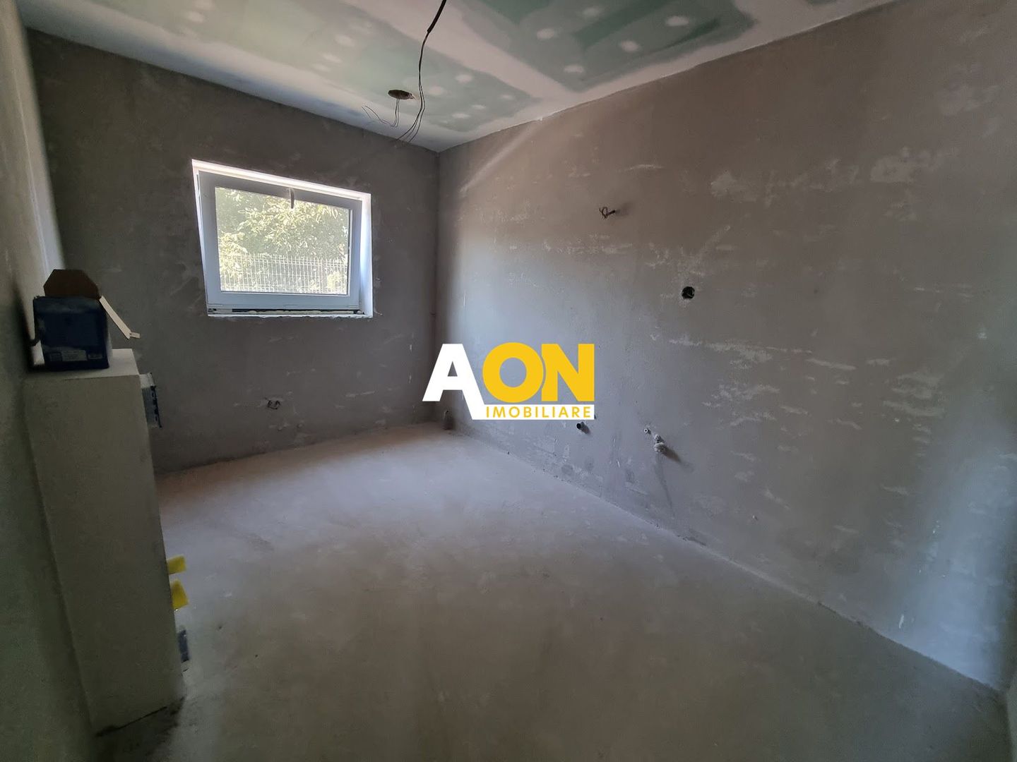 Casa individuala cu 4 camere, toate utilitatile, 500mp teren - Poză 6