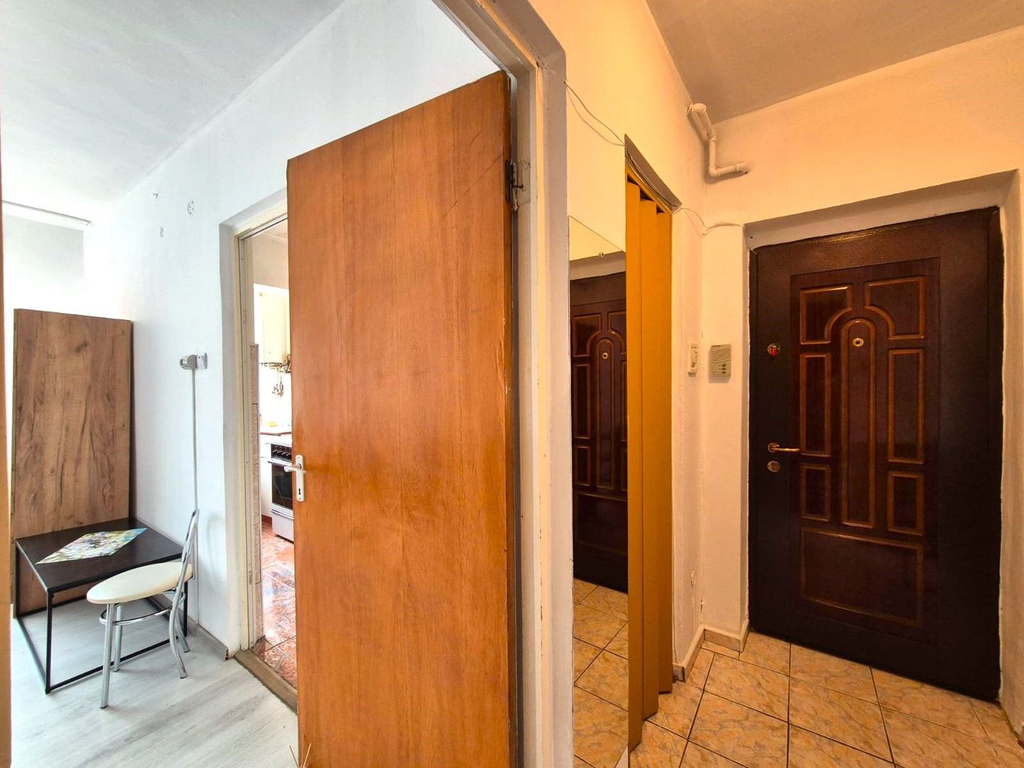 Exclusivitate - garsoniera cu centrala proprie - Poză 5