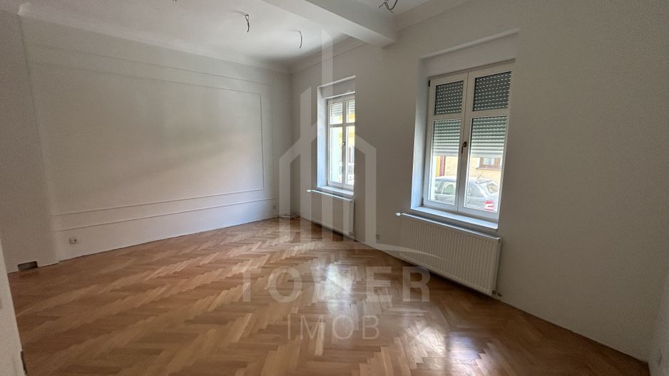 Apartament ULTRACENTRAL de vânzare - Poză 1