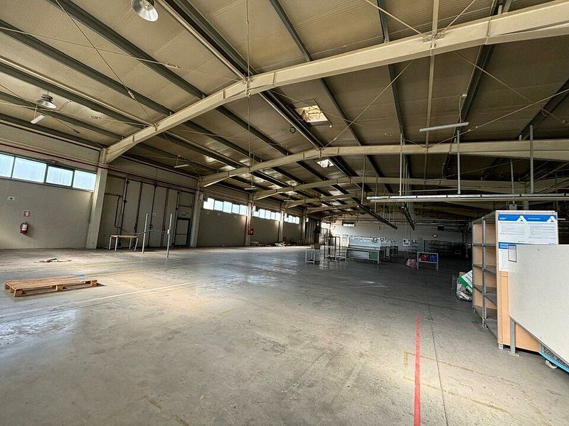 Hala 5000 mp dotata pentru productie si depozitare ISU categoria D - Poză 7