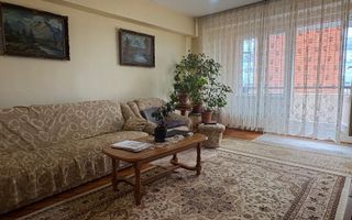 Apartament cu 4 camere | Bulevardul Dacia | Oradea - Poză 1