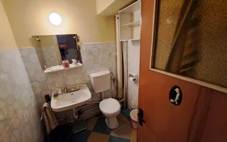 100 mp Ultra-Central: Apartament 4 Camere pe Bd. Independenței (Fără Risc) - Poză 12