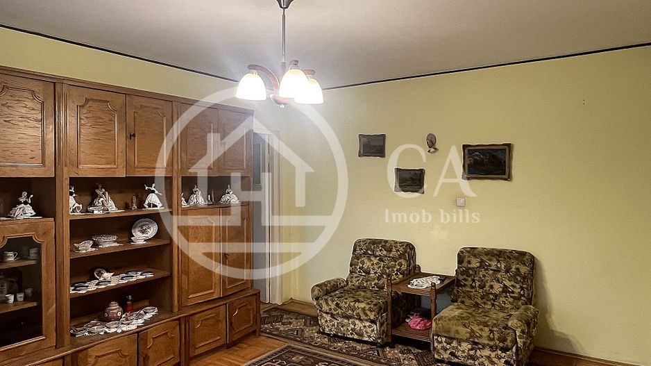 Apartament cu 3 camere de vanzare Central, Oradea. - Poză 2