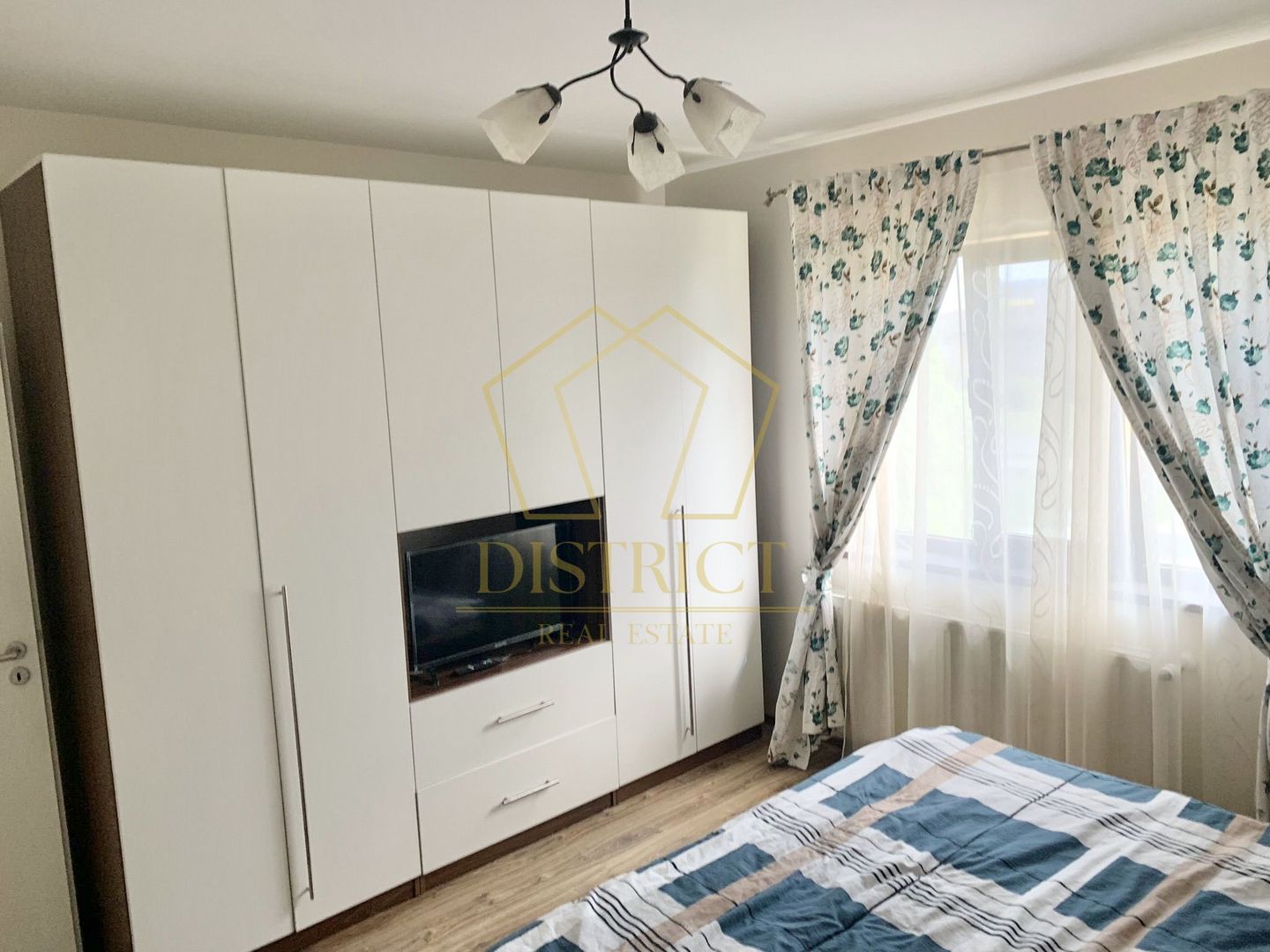 Apartament cu 2 camere mobilat la etajul 1 in Giroc langa ESO. - Poză 2