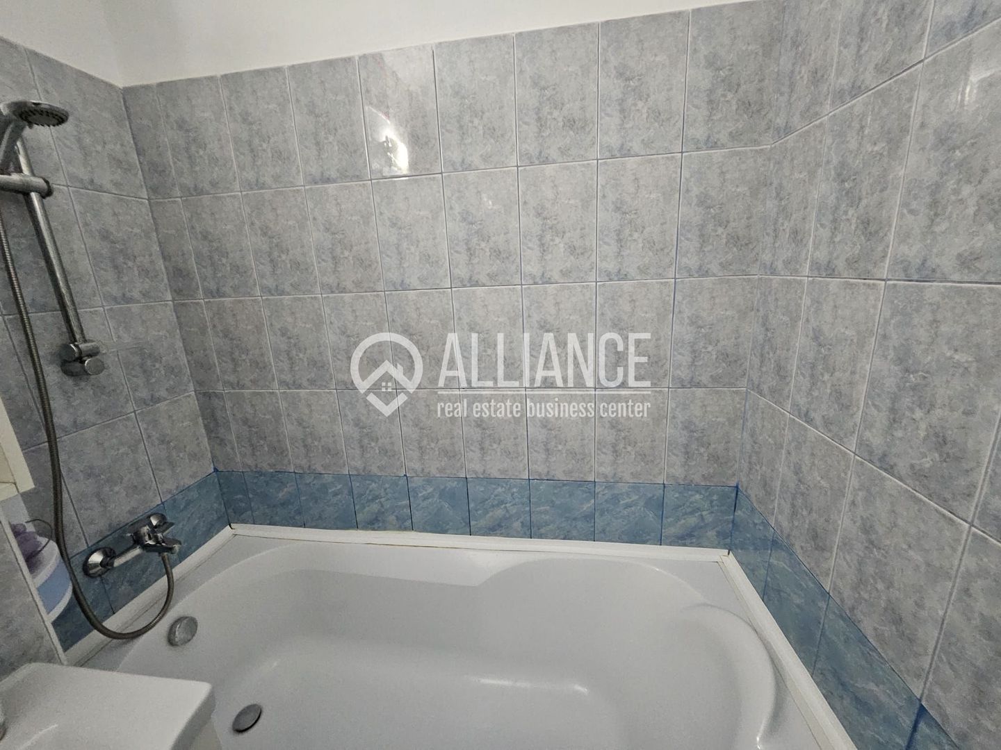 GARA (cod04)-Apartament 3 camere mobilat utilat - Poză 11