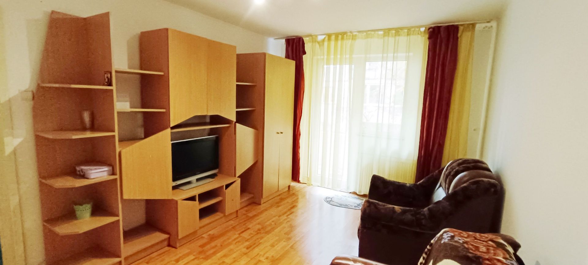 Apartament decomandat,Mobilat,Brasov-Astra - Poză 1