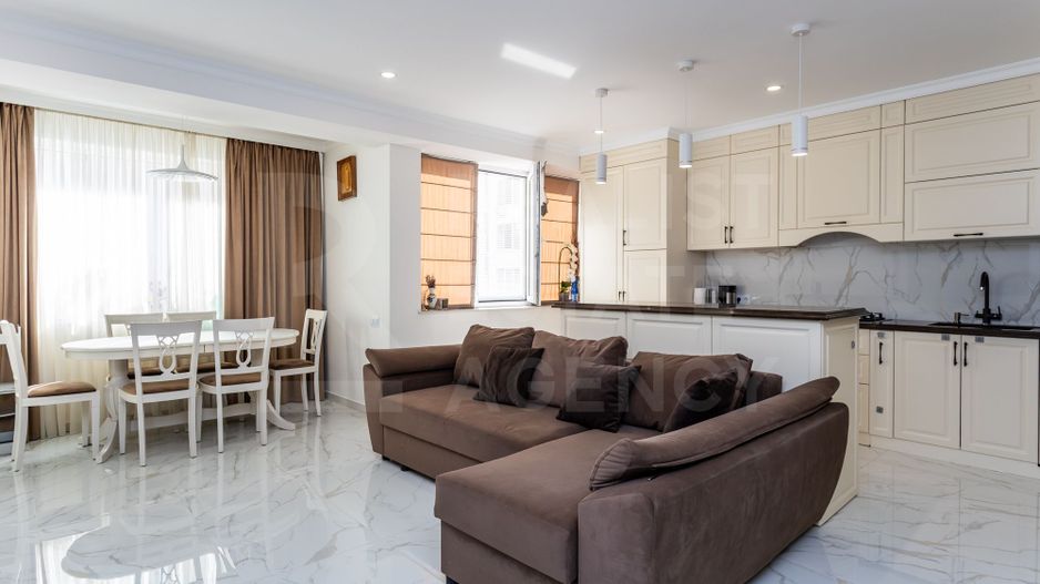 Vânzare, apartament, 3 camere, strada Sprîncenoaia, Centru - Poză 2