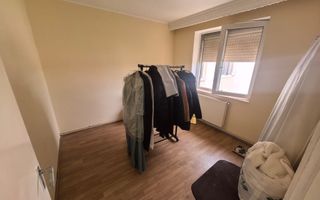Apartament 3 camere de vânzare | Cuza Vodă | Zonă liniștită - Poză 4