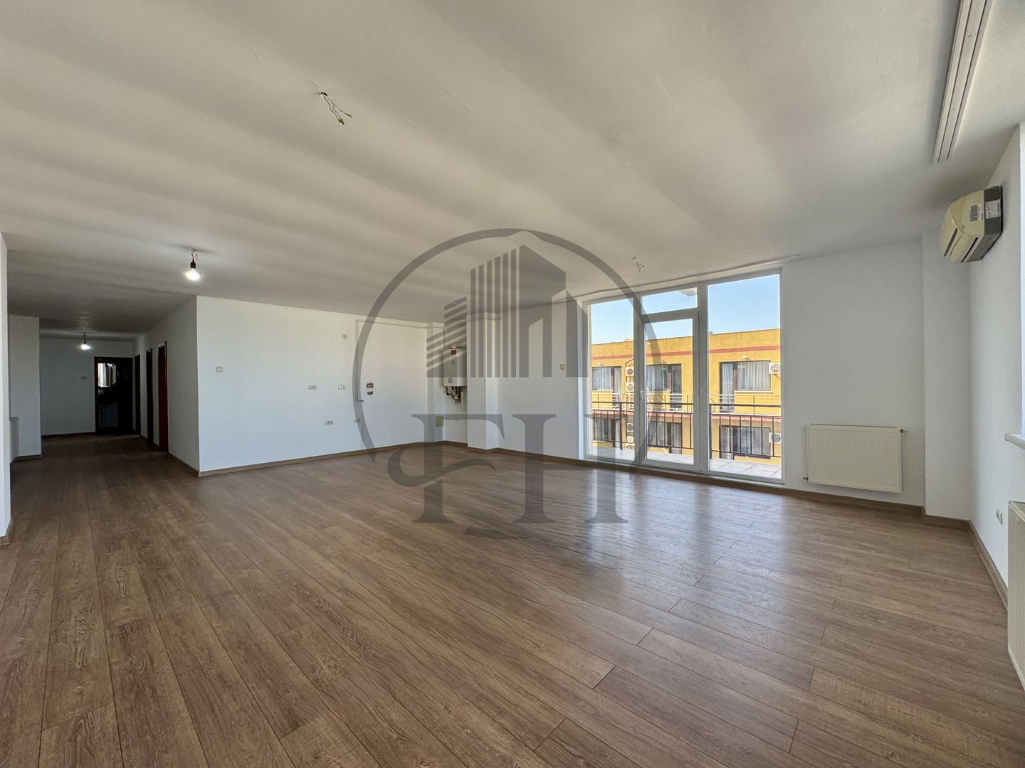 Apartament 3 camere de vânzare Mamaia Nord, Constanța - Poză 2